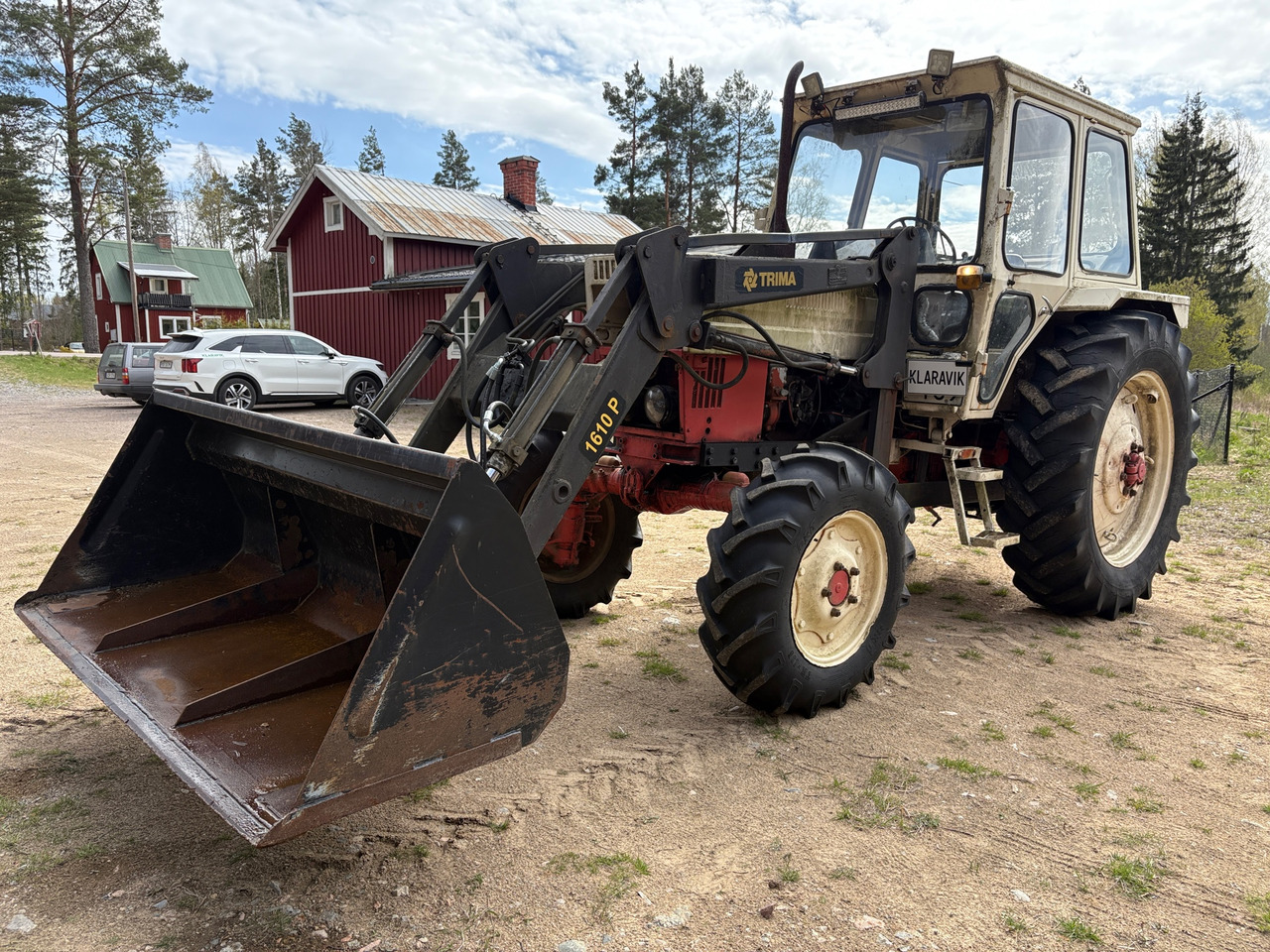 Belarus 82S - Traktor: 1 kép. Belarus 82S - Traktor: 1 kép.