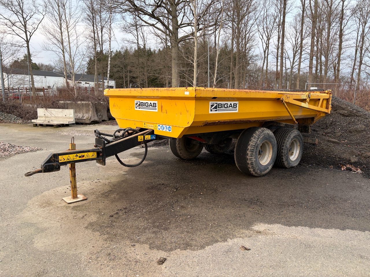 Bigab BT-8 - Pótkocsi billenőplatós: 1 kép. Bigab BT-8 - Pótkocsi billenőplatós: 1 kép.