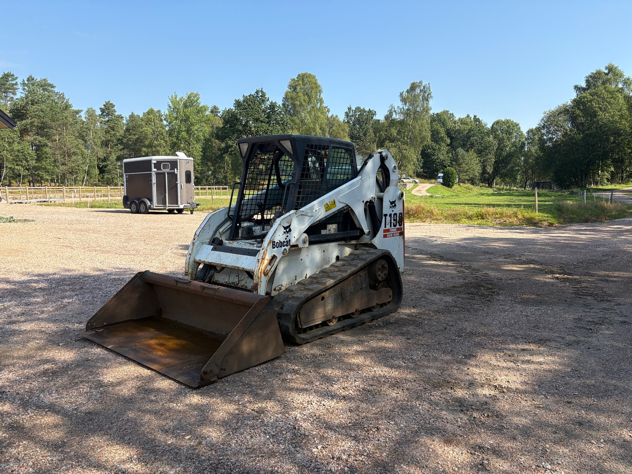 Bobcat T190 - Gumikerekes homlokrakodó: 1 kép. Bobcat T190 - Gumikerekes homlokrakodó: 1 kép.