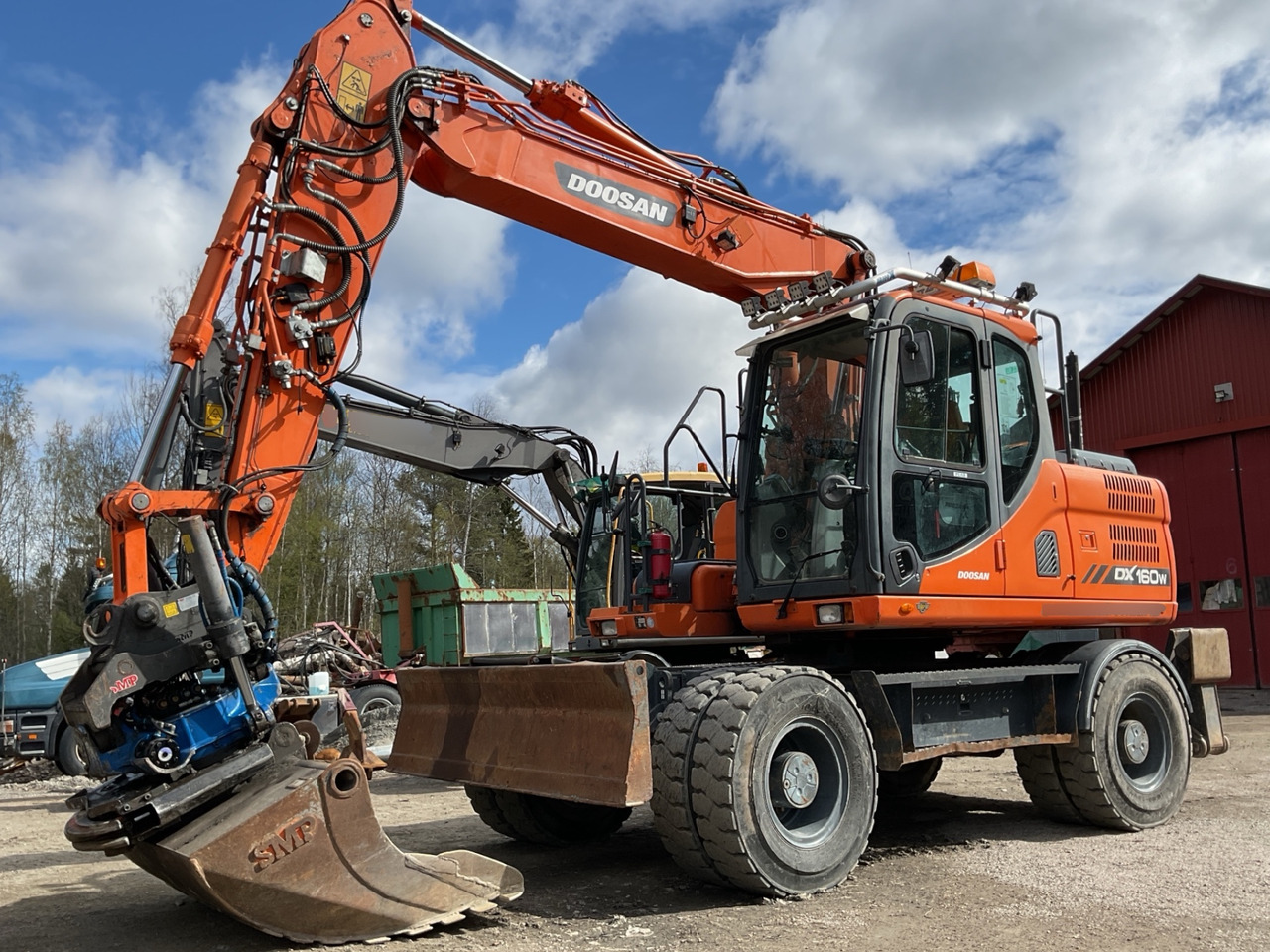 Doosan DX160W - Kotrógép: 1 kép. Doosan DX160W - Kotrógép: 1 kép.