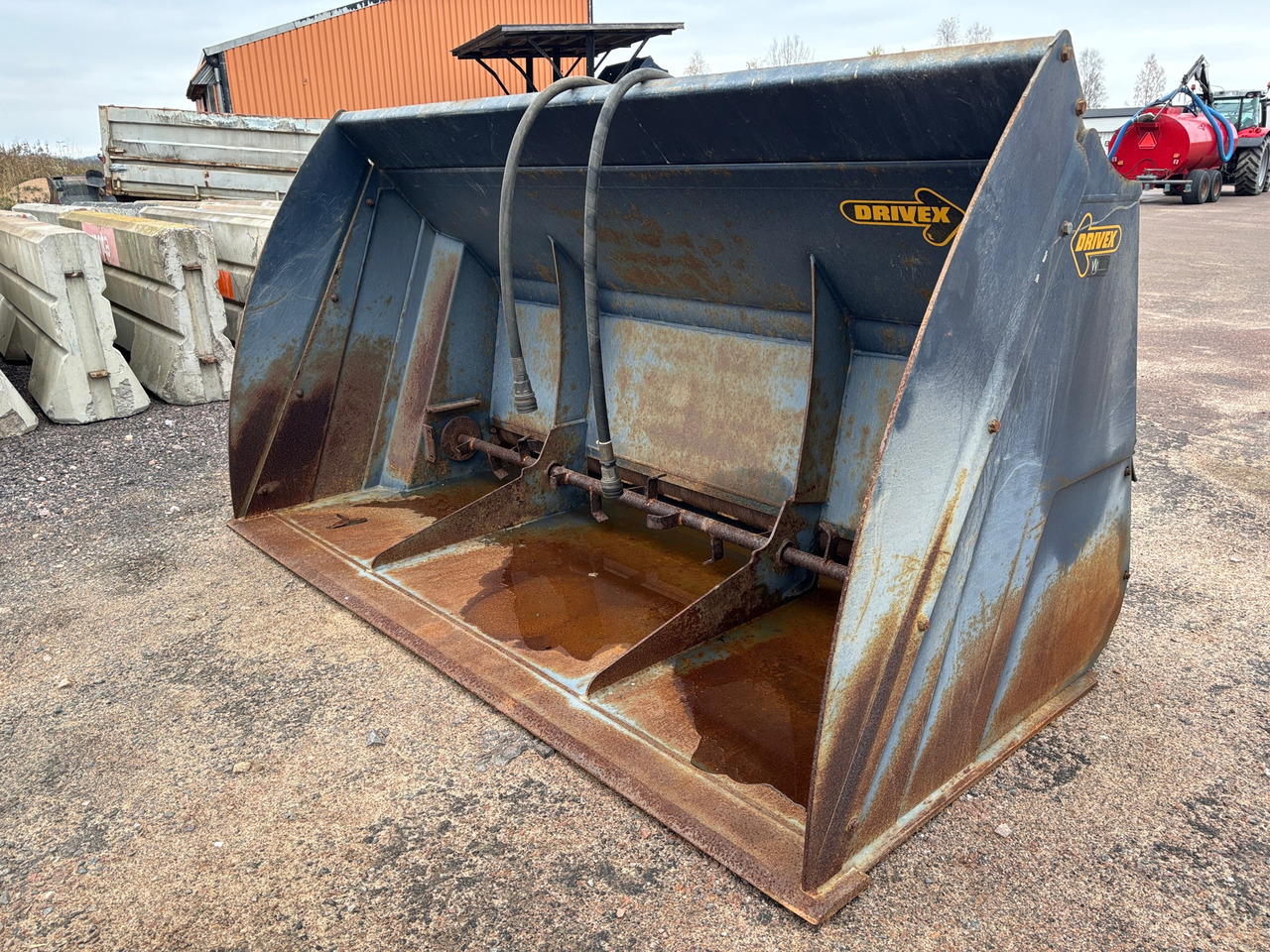 Drivex SS25BM - Homok-/ Sószóró: 1 kép. Drivex SS25BM - Homok-/ Sószóró: 1 kép.