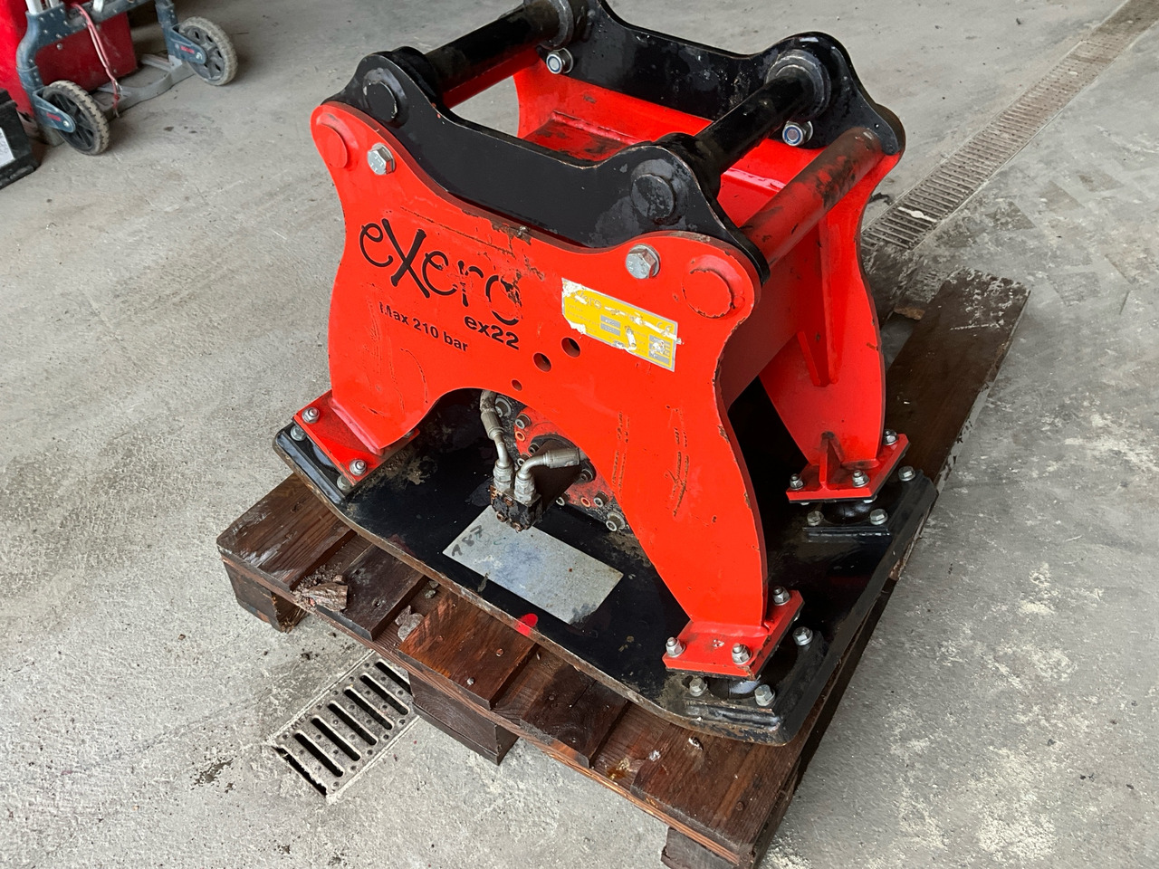 Exero EX22 - Lapvibrátor: 1 kép. Exero EX22 - Lapvibrátor: 1 kép.