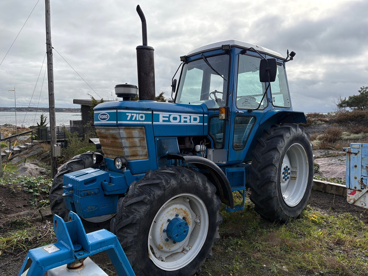 Ford 7710 - Traktor: 1 kép. Ford 7710 - Traktor: 1 kép.