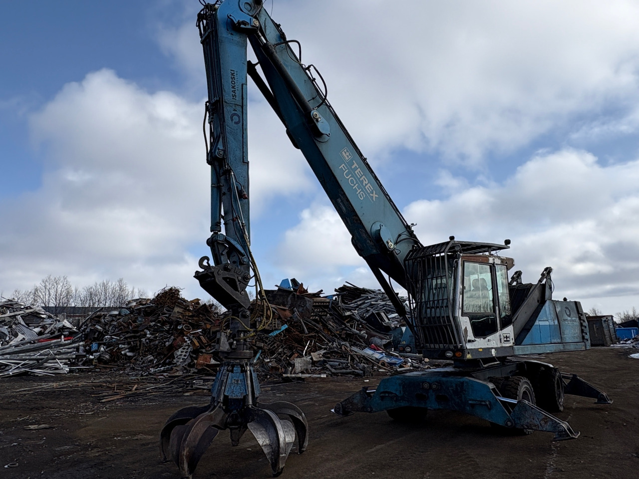 Fuch Terex MHL340 - Építőipari berendezések: 1 kép. Fuch Terex MHL340 - Építőipari berendezések: 1 kép.
