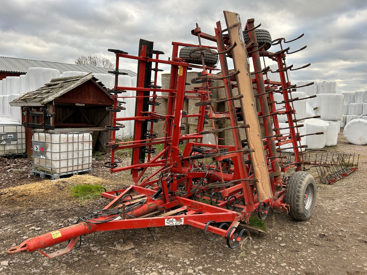 Grégoire-Besson Europe 980 - Talajművelő gep: 1 kép. Grégoire-Besson Europe 980 - Talajművelő gep: 1 kép.