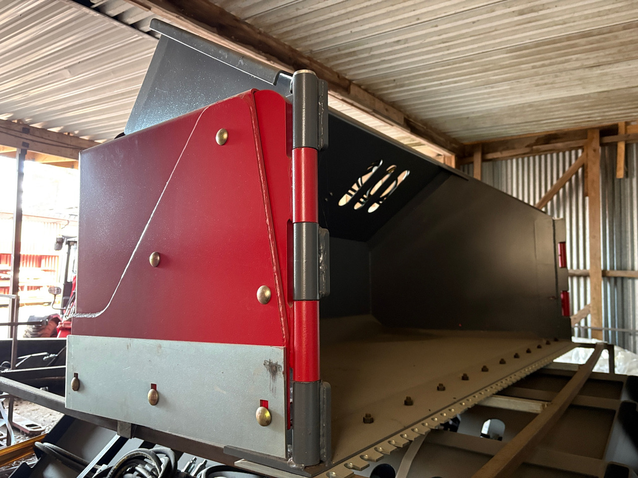 Heracles T-SWB2300-SMS - Kanál: 1 kép. Heracles T-SWB2300-SMS - Kanál: 1 kép.