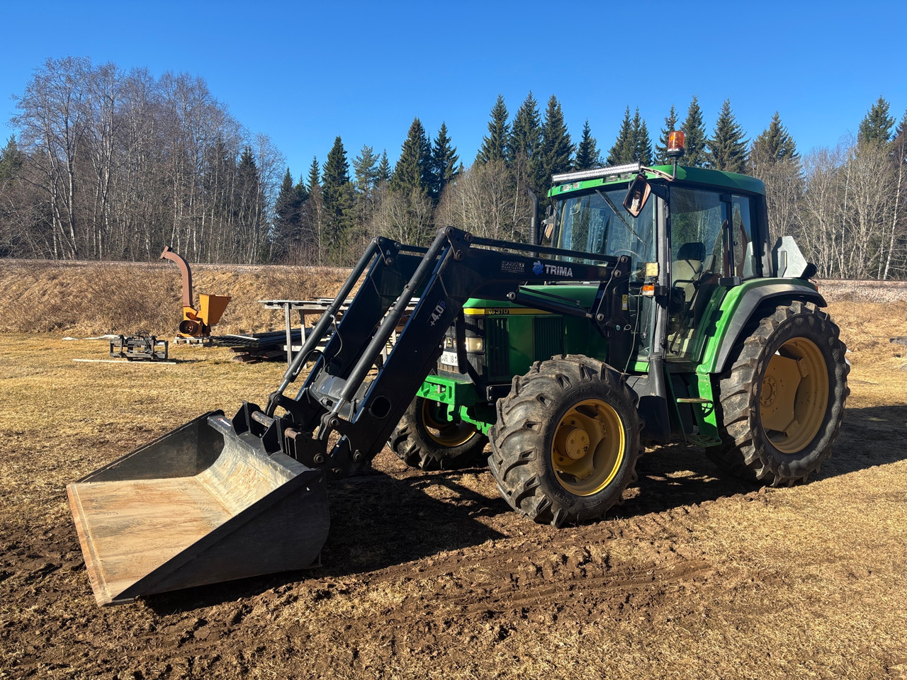 John Deere 6310 - Traktor: 1 kép. John Deere 6310 - Traktor: 1 kép.