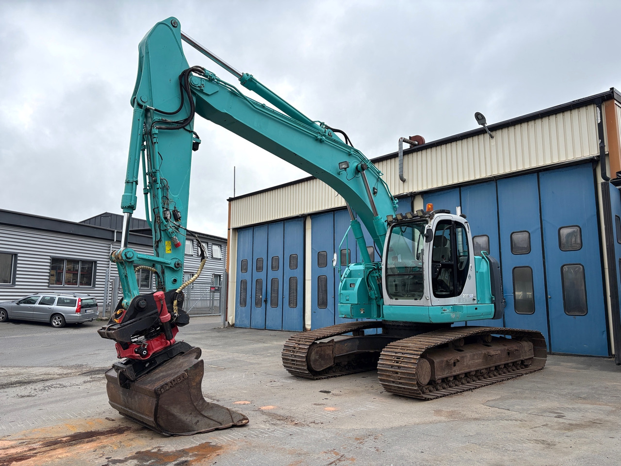 Kobelco 235SRNLC - Kotrógép: 1 kép. Kobelco 235SRNLC - Kotrógép: 1 kép.
