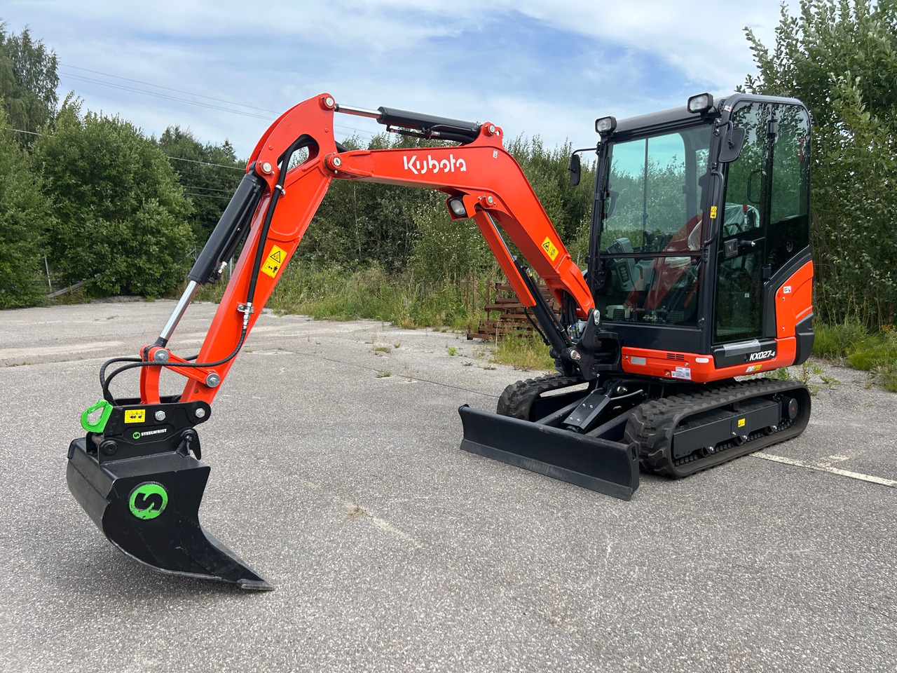 Kubota KX027-4 - Kotrógép: 1 kép. Kubota KX027-4 - Kotrógép: 1 kép.