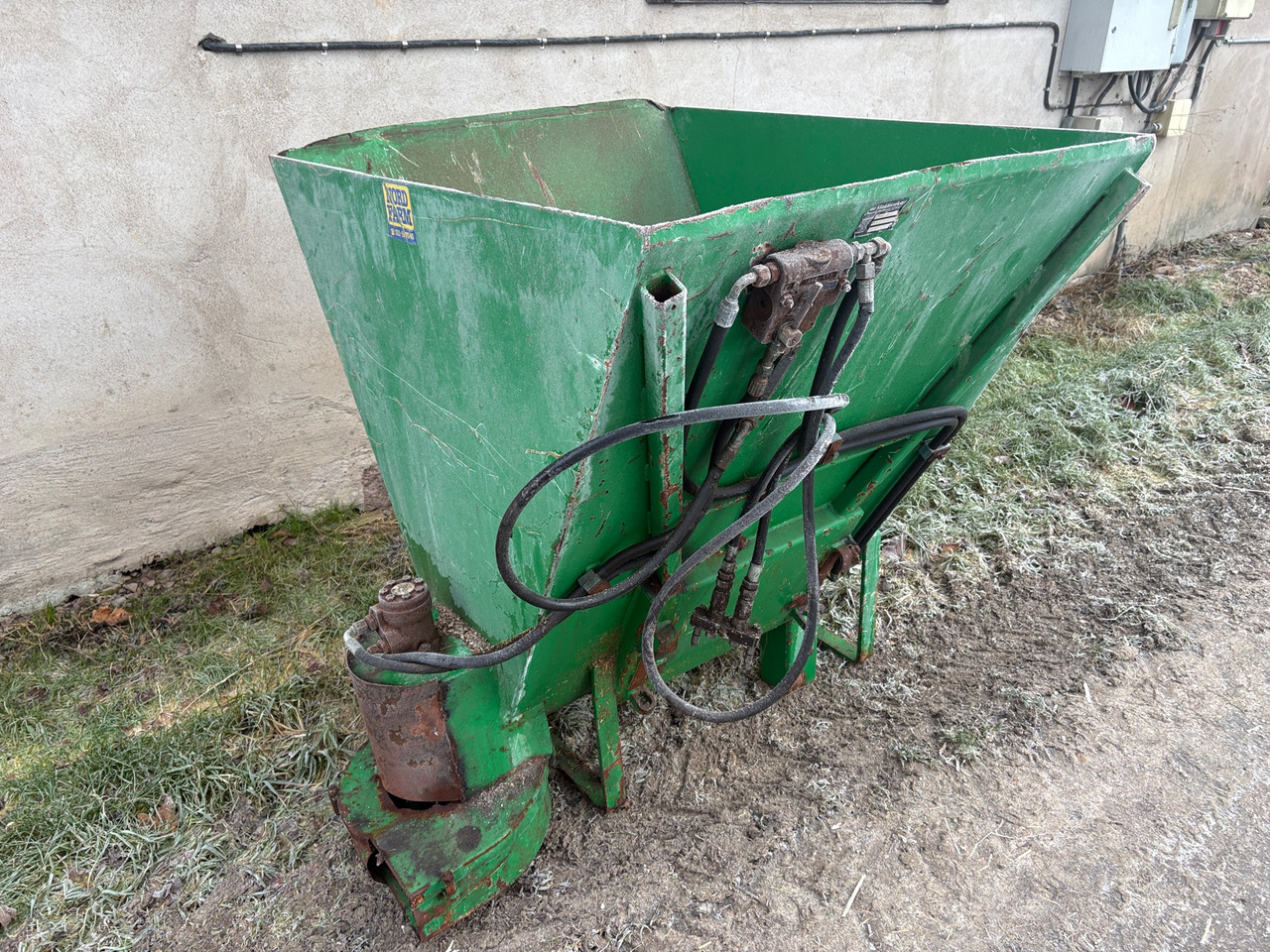 LEM HST 10 - Állattartás gépei: 1 kép. LEM HST 10 - Állattartás gépei: 1 kép.