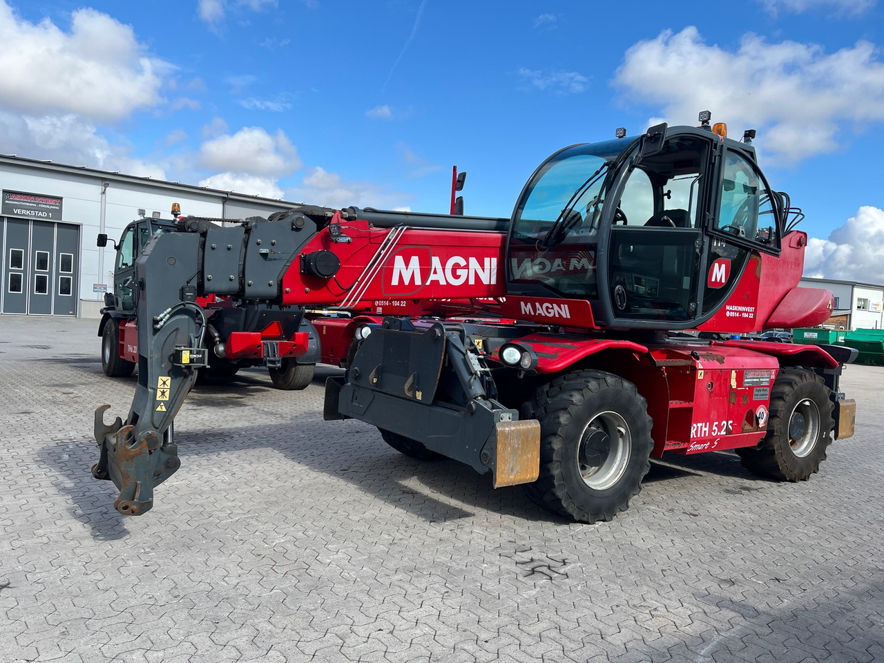 Magni RTH 5.25 Smart - Teleszkópos rakodó: 1 kép. Magni RTH 5.25 Smart - Teleszkópos rakodó: 1 kép.