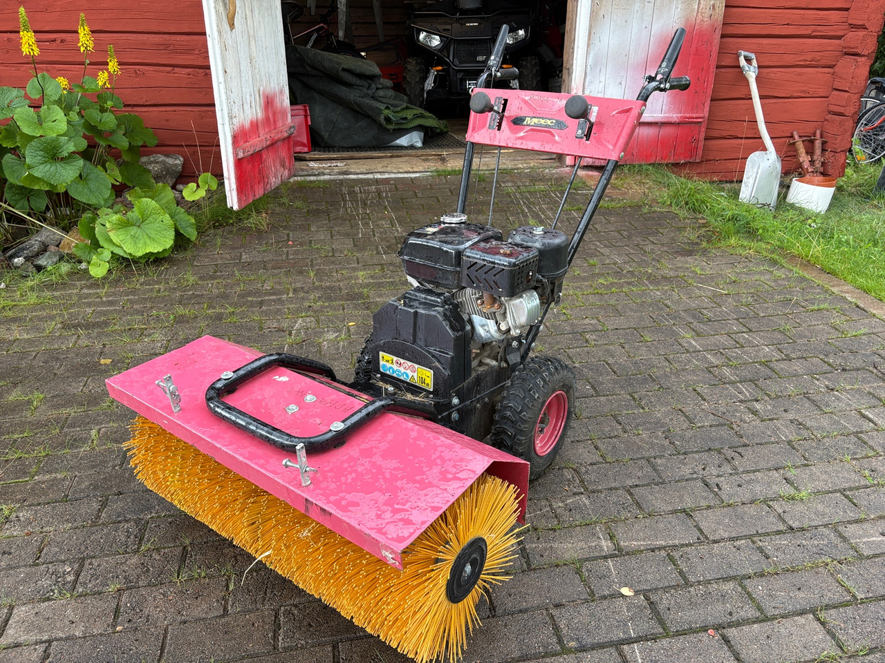 Meec Sweeper 721.332 - Ferde seprő: 1 kép. Meec Sweeper 721.332 - Ferde seprő: 1 kép.