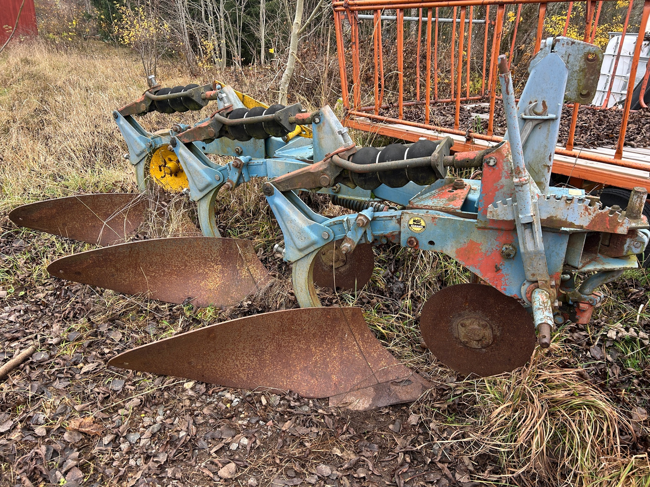 Överum B387 - Eke: 1 kép. Överum B387 - Eke: 1 kép.