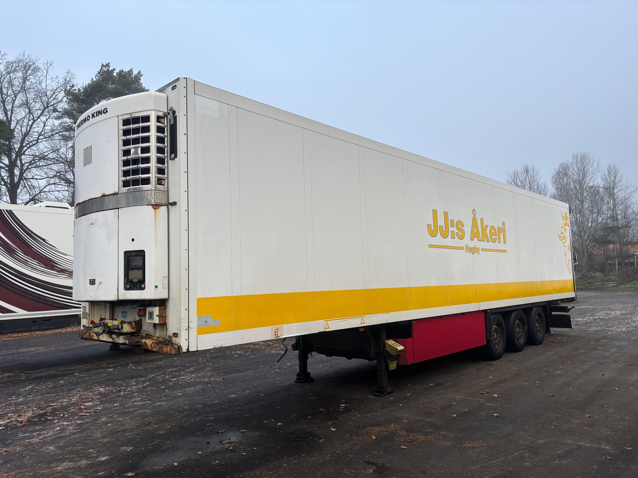 Schmitz SKO 24 - Pótkocsi: 1 kép. Schmitz SKO 24 - Pótkocsi: 1 kép.