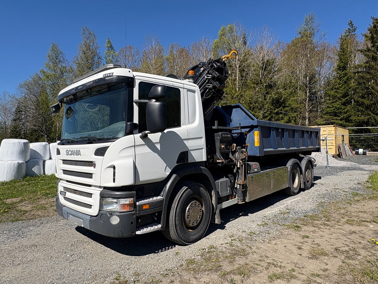 Scania P400 6x2 - Horgos rakodó teherautó: 1 kép. Scania P400 6x2 - Horgos rakodó teherautó: 1 kép.