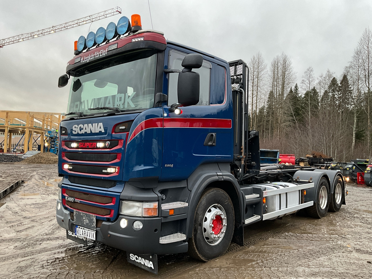 Scania R490 - Horgos rakodó teherautó: 1 kép. Scania R490 - Horgos rakodó teherautó: 1 kép.