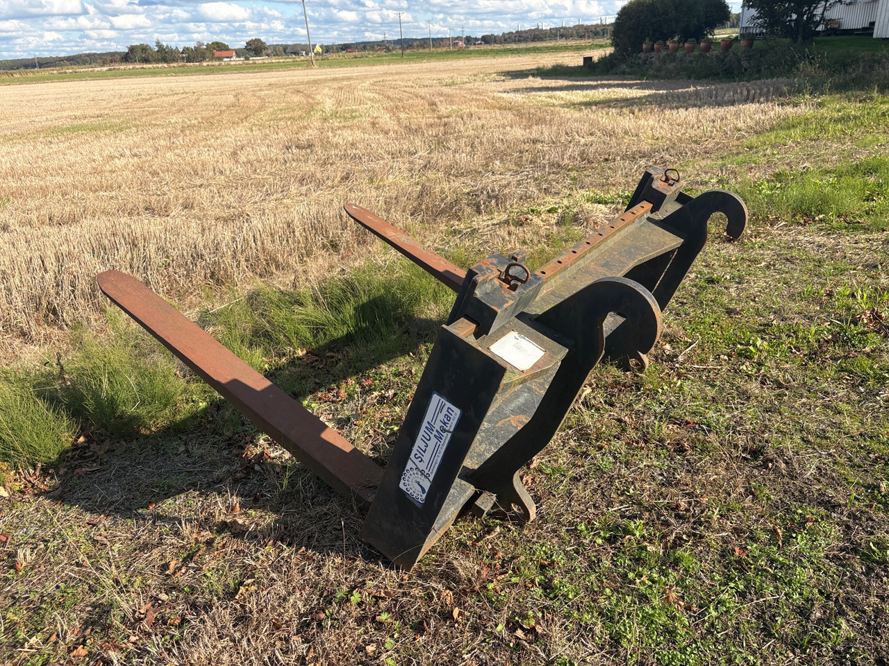 Siljum  - Raklapvilla - Építőipari gépek: 1 kép. Siljum  - Raklapvilla - Építőipari gépek: 1 kép.