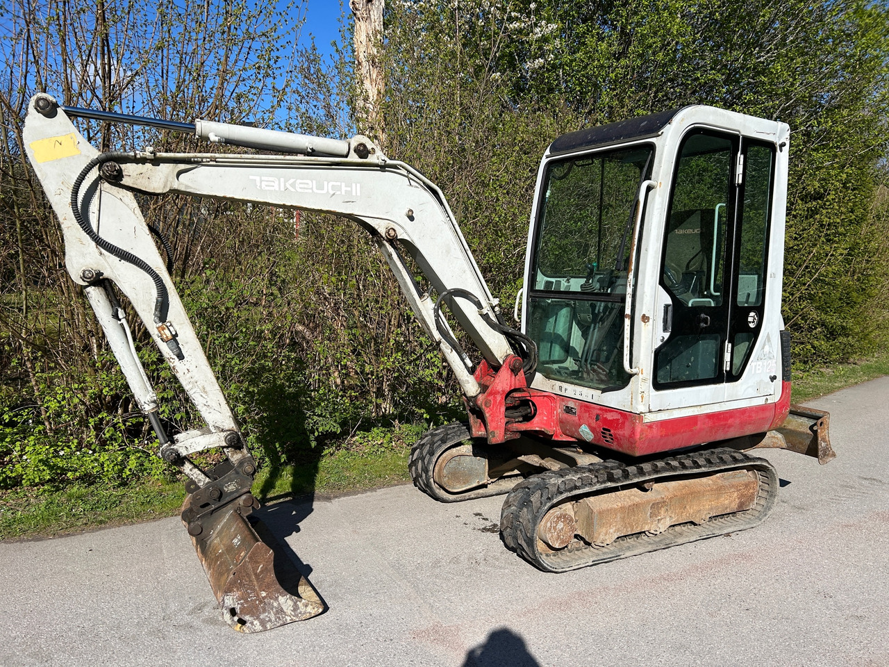 Takeuchi TB125 - Kotrógép: 1 kép. Takeuchi TB125 - Kotrógép: 1 kép.