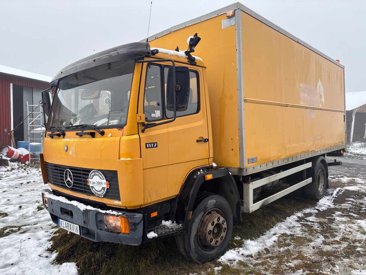 Mercedes-Benz 1117 - Teherautó: 1 kép. Mercedes-Benz 1117 - Teherautó: 1 kép.
