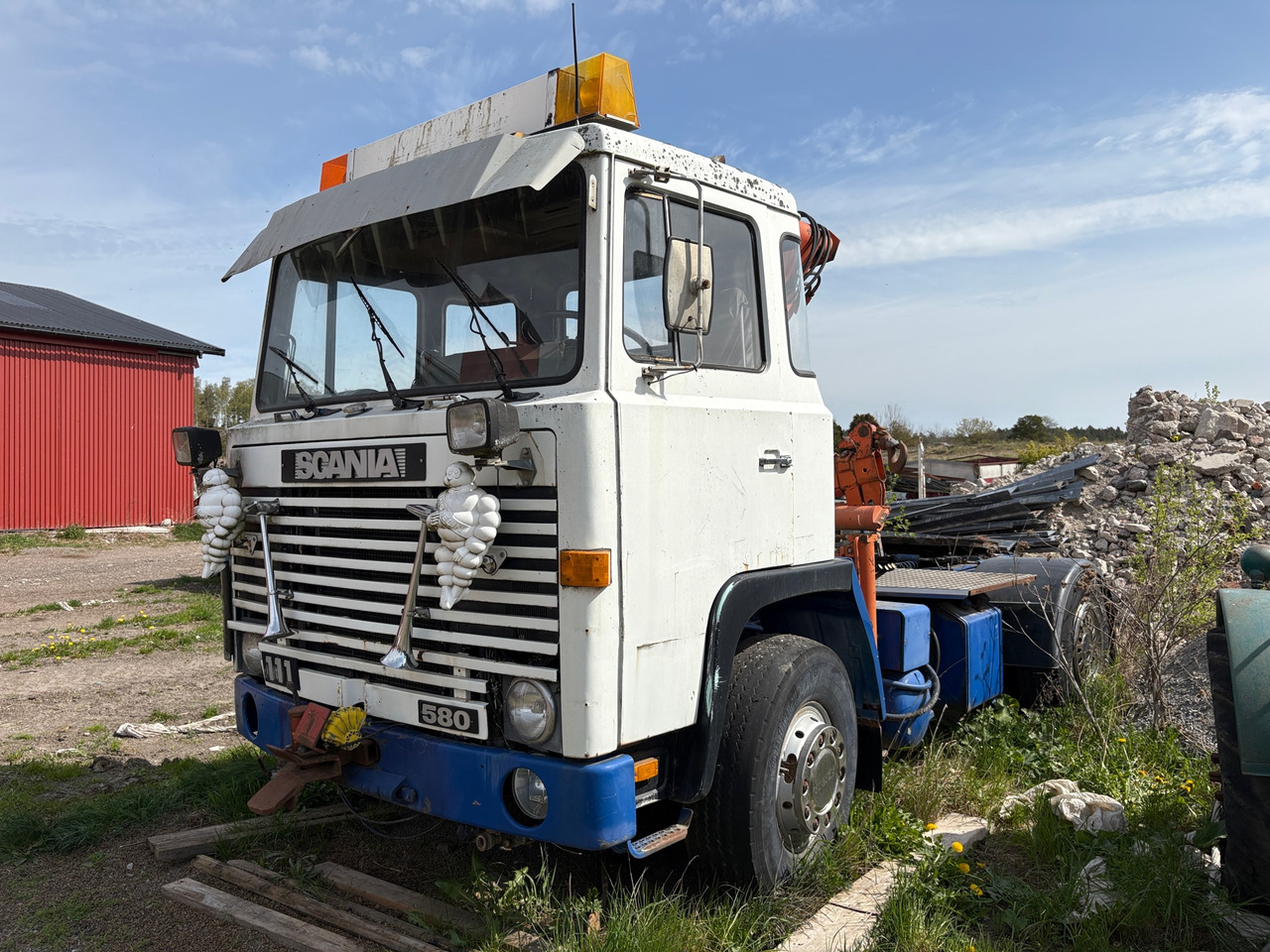 Scania LB 111 S34 170 - Teherautó: 1 kép. Scania LB 111 S34 170 - Teherautó: 1 kép.