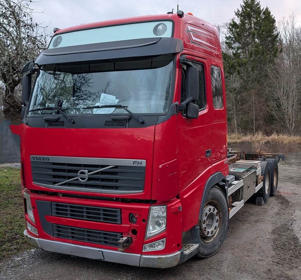 Volvo FH 13 I-Shift - Teherautó: 1 kép. Volvo FH 13 I-Shift - Teherautó: 1 kép.