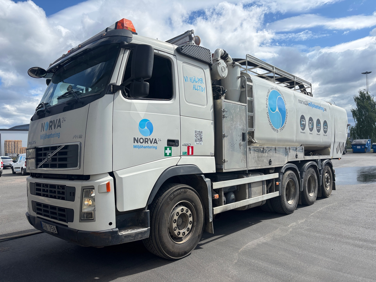 Volvo FH12 Med Interconsult BKT2-21 CR - Teherautó: 1 kép. Volvo FH12 Med Interconsult BKT2-21 CR - Teherautó: 1 kép.