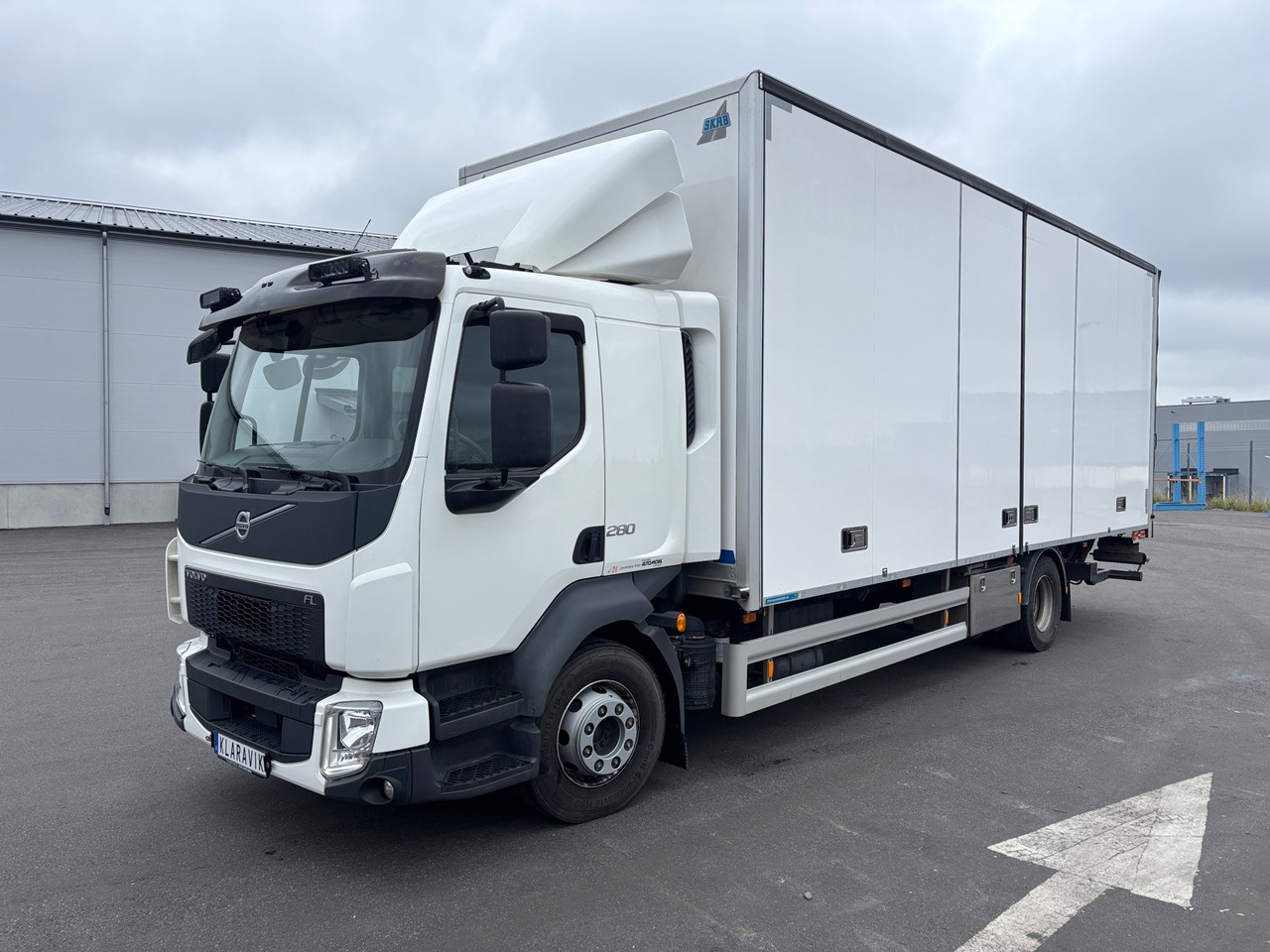 Volvo FL 280 - Teherautó: 1 kép. Volvo FL 280 - Teherautó: 1 kép.