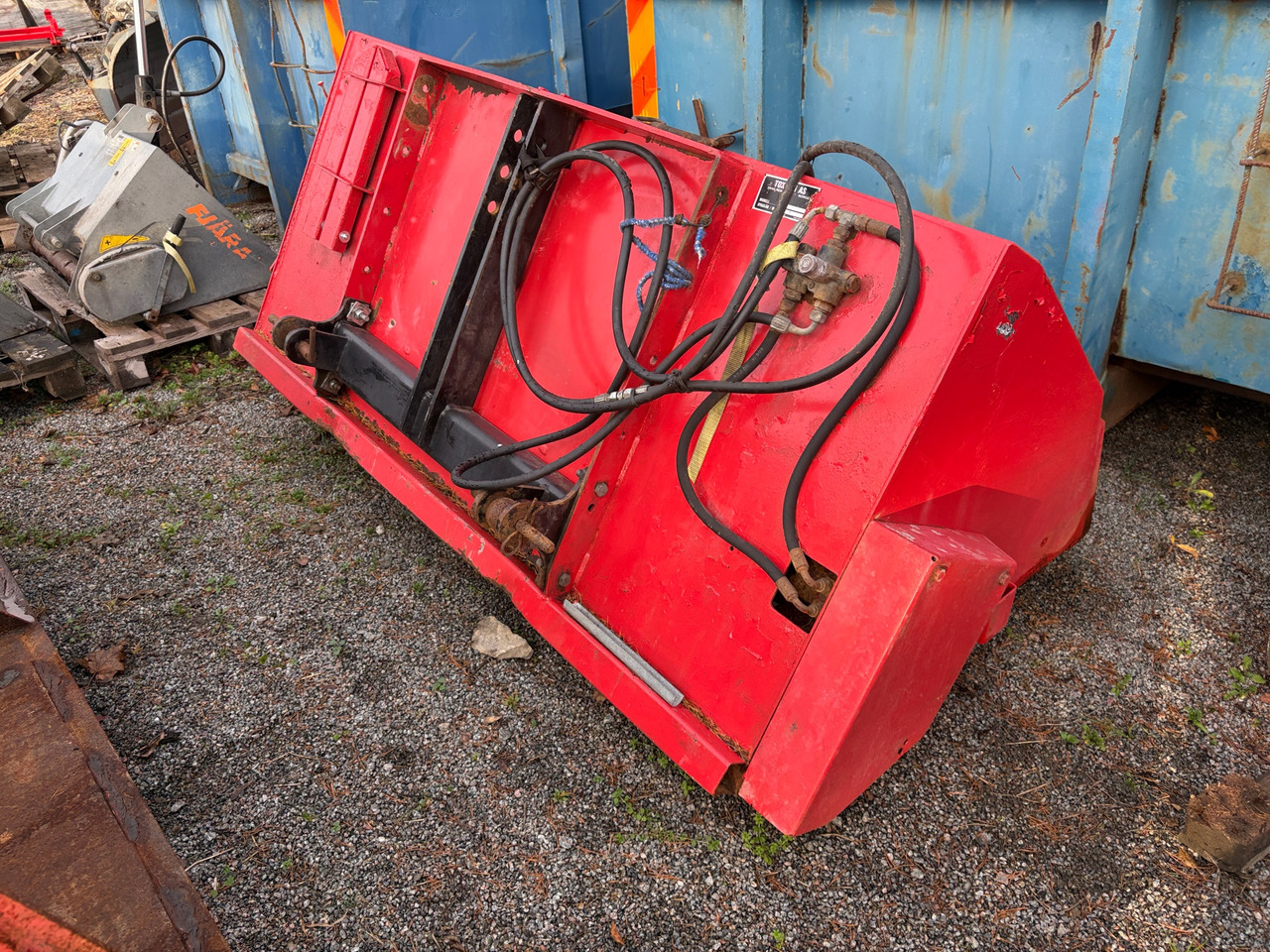 Tokvam SMA1000 - Homok-/ Sószóró: 1 kép. Tokvam SMA1000 - Homok-/ Sószóró: 1 kép.