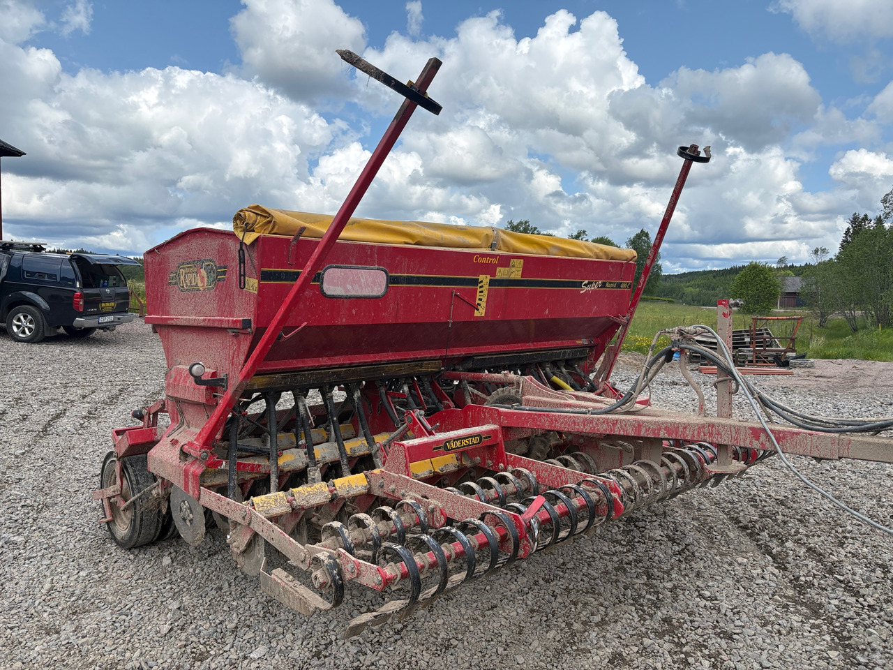 Väderstad Super Rapid 400C - Vetőgép: 1 kép. Väderstad Super Rapid 400C - Vetőgép: 1 kép.