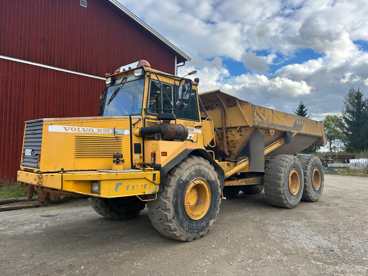 Volvo BM 5350B 6x6 - Dömper: 1 kép. Volvo BM 5350B 6x6 - Dömper: 1 kép.