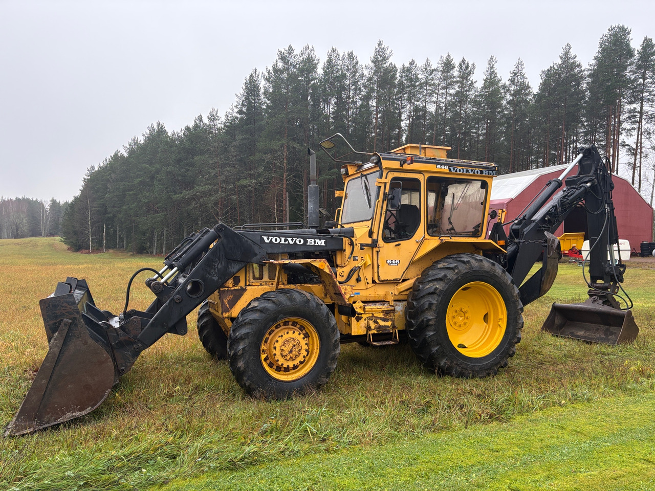 Volvo BM 646 - Kotrórakodó: 1 kép. Volvo BM 646 - Kotrórakodó: 1 kép.