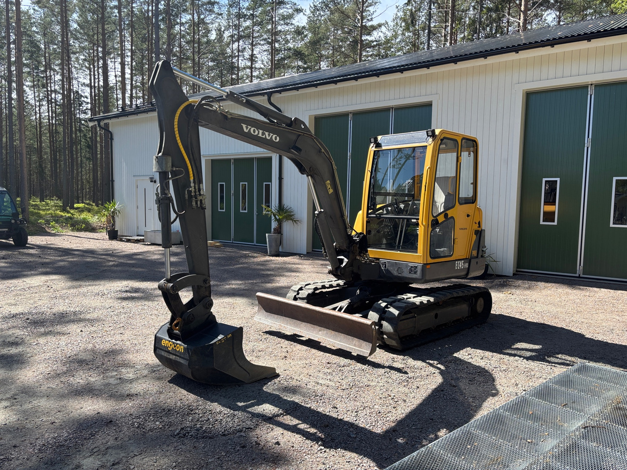 Volvo EC45Pro - Kotrógép: 1 kép. Volvo EC45Pro - Kotrógép: 1 kép.