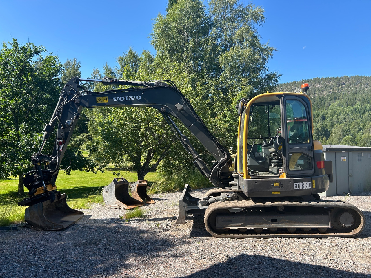 Volvo ECR88 - Kotrógép: 1 kép. Volvo ECR88 - Kotrógép: 1 kép.