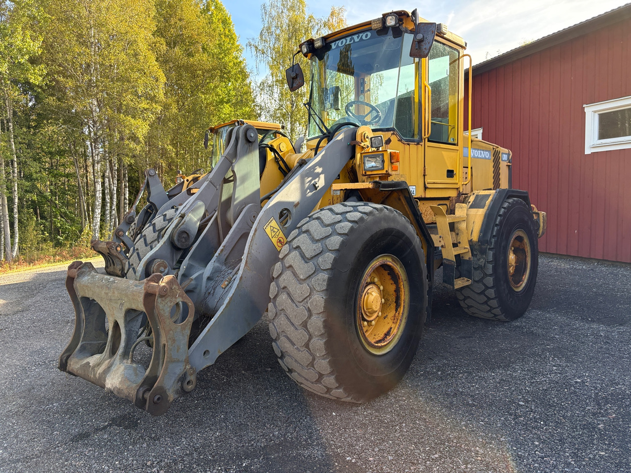 Volvo L70D - Gumikerekes homlokrakodó: 1 kép. Volvo L70D - Gumikerekes homlokrakodó: 1 kép.