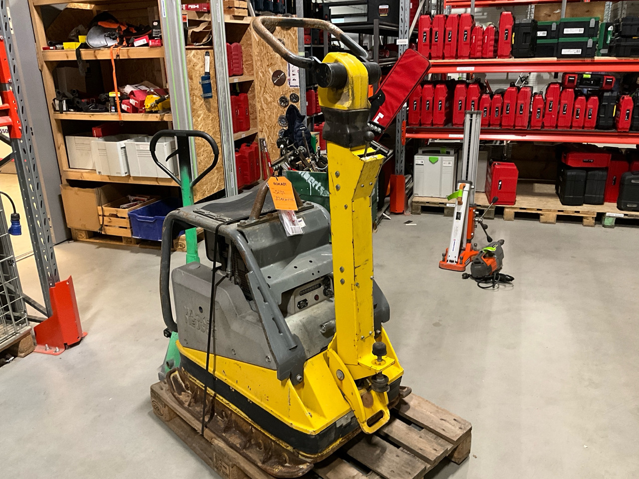 Wacker Neuson DPU 6555Hech - Lapvibrátor: 1 kép. Wacker Neuson DPU 6555Hech - Lapvibrátor: 1 kép.