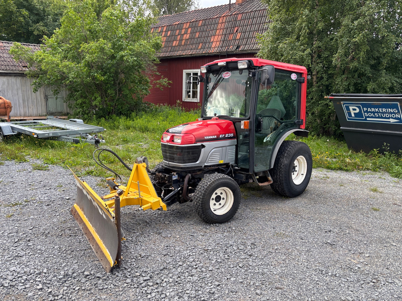 Yanmar EF235 - Traktor: 1 kép. Yanmar EF235 - Traktor: 1 kép.