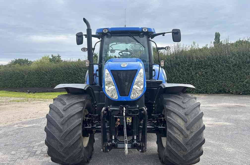 New Holland T7.260 pc - Traktor: 4 kép. New Holland T7.260 pc - Traktor: 4 kép.