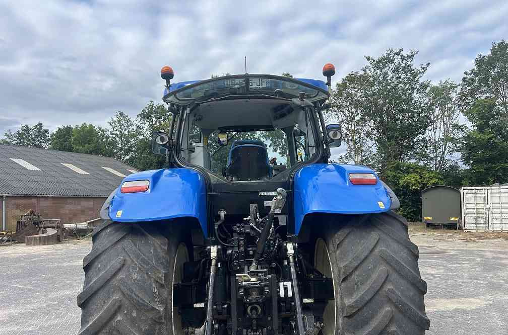 New Holland T7.260 pc - Traktor: 3 kép. New Holland T7.260 pc - Traktor: 3 kép.