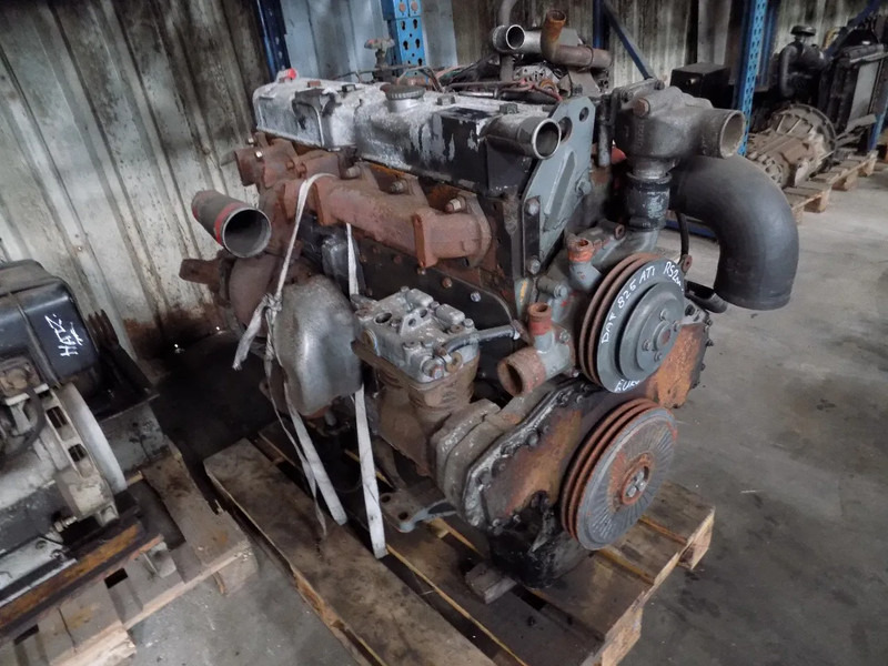 DAF 825 motor van daf typ 85 euro 2 - Motor - Teherautó: 3 kép. DAF 825 motor van daf typ 85 euro 2 - Motor - Teherautó: 3 kép.