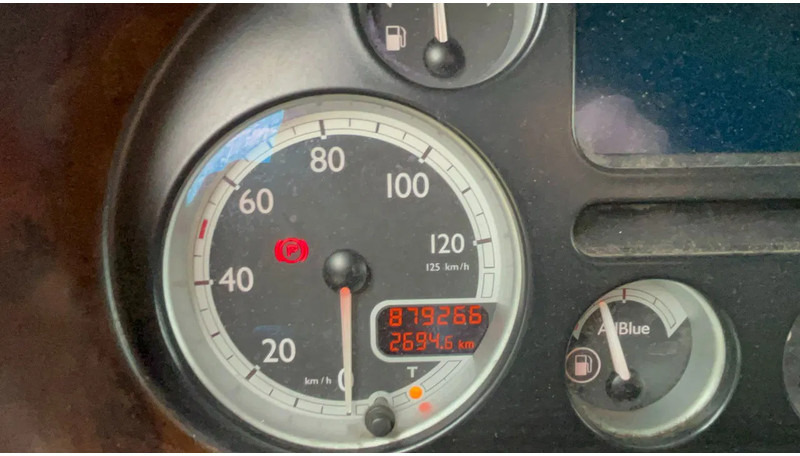 DAF CF 85.410 Schuifzijlen wagen 6x2 Daf CF85 - Dobozos felépítményű teherautó: 5 kép. DAF CF 85.410 Schuifzijlen wagen 6x2 Daf CF85 - Dobozos felépítményű teherautó: 5 kép.