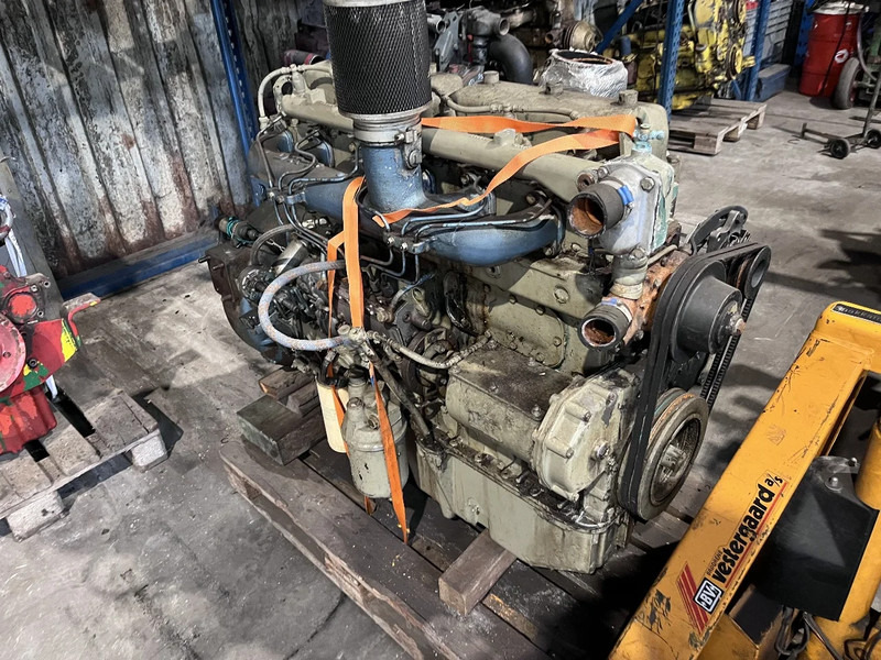 DAF DH 825 daf - MEERDERE OP VOORRAAD - Motor - Teherautó: 1 kép. DAF DH 825 daf - MEERDERE OP VOORRAAD - Motor - Teherautó: 1 kép.
