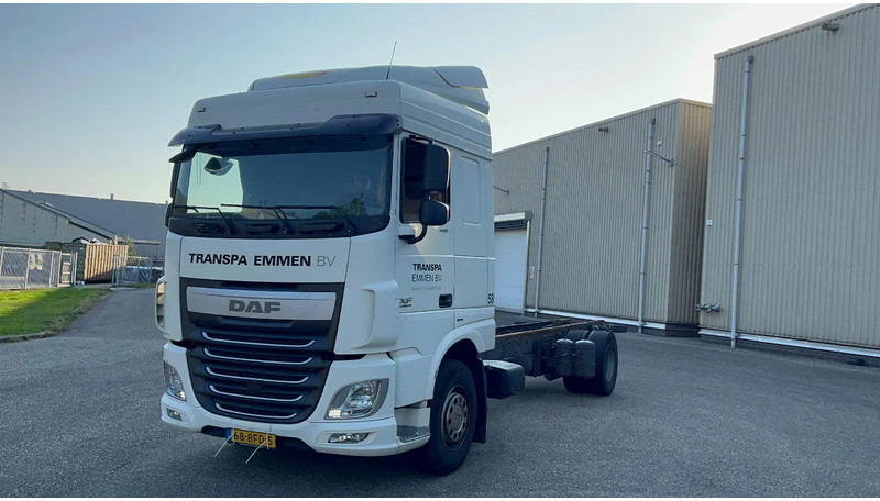 DAF XF 440 Daf XF106 Chassis cabine clean euro6 - Alvaz teherautó: 3 kép. DAF XF 440 Daf XF106 Chassis cabine clean euro6 - Alvaz teherautó: 3 kép.