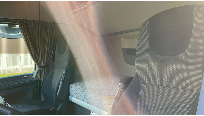 DAF XF 440 Daf XF106 Chassis cabine clean euro6 lízing DAF XF 440 Daf XF106 Chassis cabine clean euro6: 14 kép.