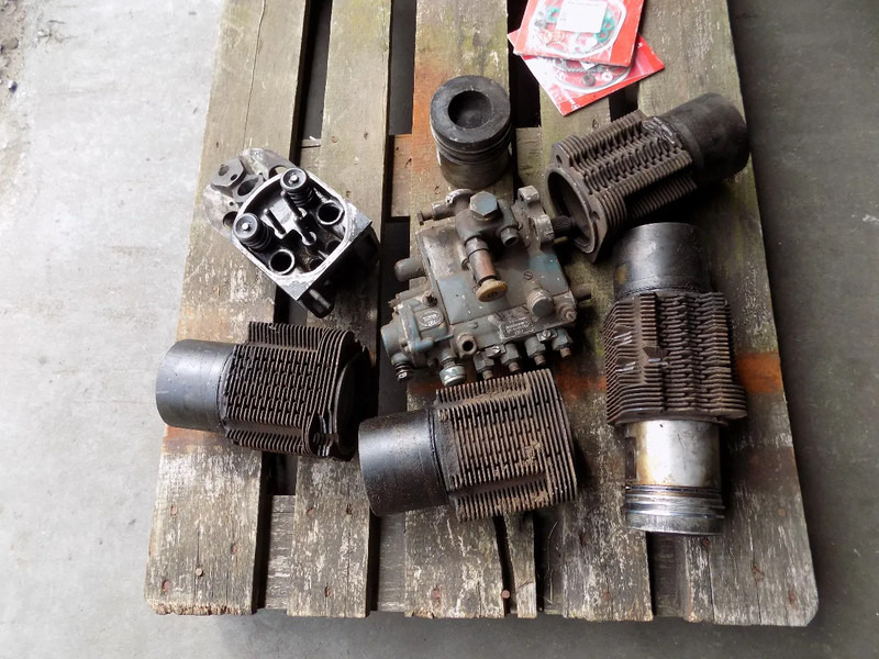 Deutz onderdelen motor lízing Deutz onderdelen motor: 10 kép.