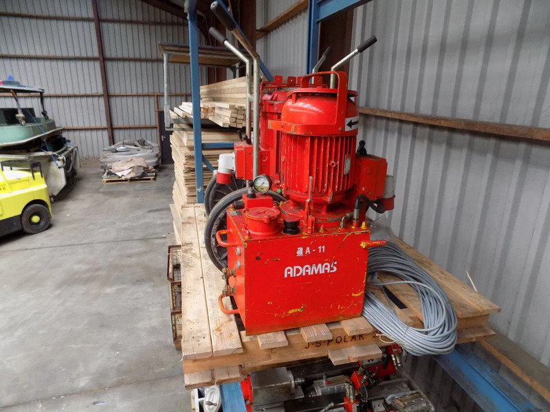 Diversen andamas hydro unit kernboor - Fúrógép: 5 kép. Diversen andamas hydro unit kernboor - Fúrógép: 5 kép.