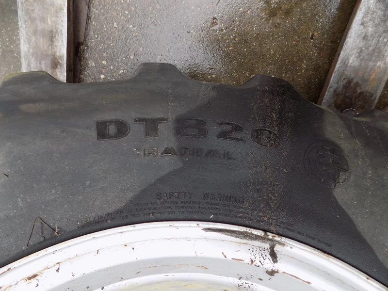 GOOD YEAR banden met velg good year banden met velg 540/65 R 24 - Kombájn: 4 kép. GOOD YEAR banden met velg good year banden met velg 540/65 R 24 - Kombájn: 4 kép.