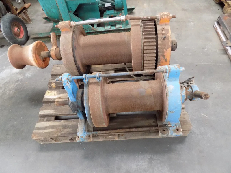 Kabellier winch - Fúrógép: 3 kép. Kabellier winch - Fúrógép: 3 kép.