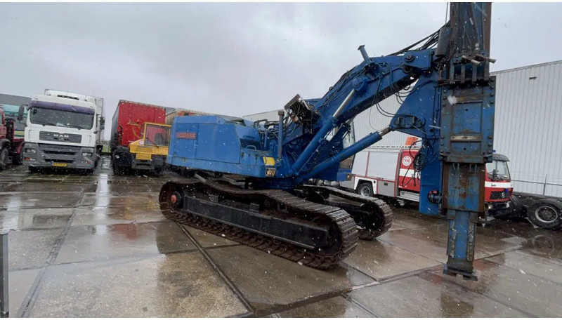 Liebherr 941 excavator with ABI driller - Fúrógép: 2 kép. Liebherr 941 excavator with ABI driller - Fúrógép: 2 kép.