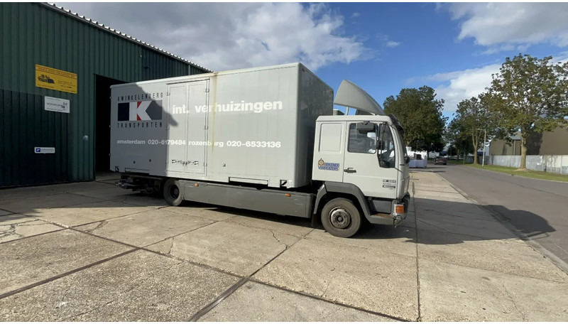 MAN 12.224 MAN 12.224 Afzet bak - Dobozos felépítményű teherautó: 5 kép. MAN 12.224 MAN 12.224 Afzet bak - Dobozos felépítményű teherautó: 5 kép.