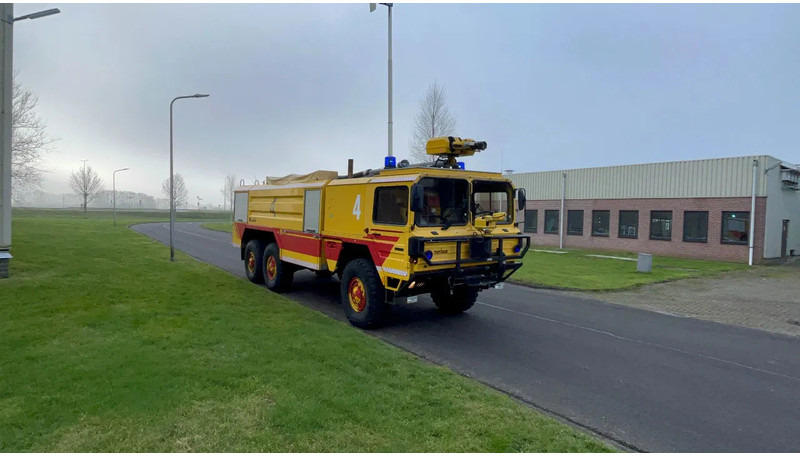 MAN KAT Man Kat 1a1 24.422 Rosenbauer 6x6 Oaf - Tűzoltóautó: 5 kép. MAN KAT Man Kat 1a1 24.422 Rosenbauer 6x6 Oaf - Tűzoltóautó: 5 kép.